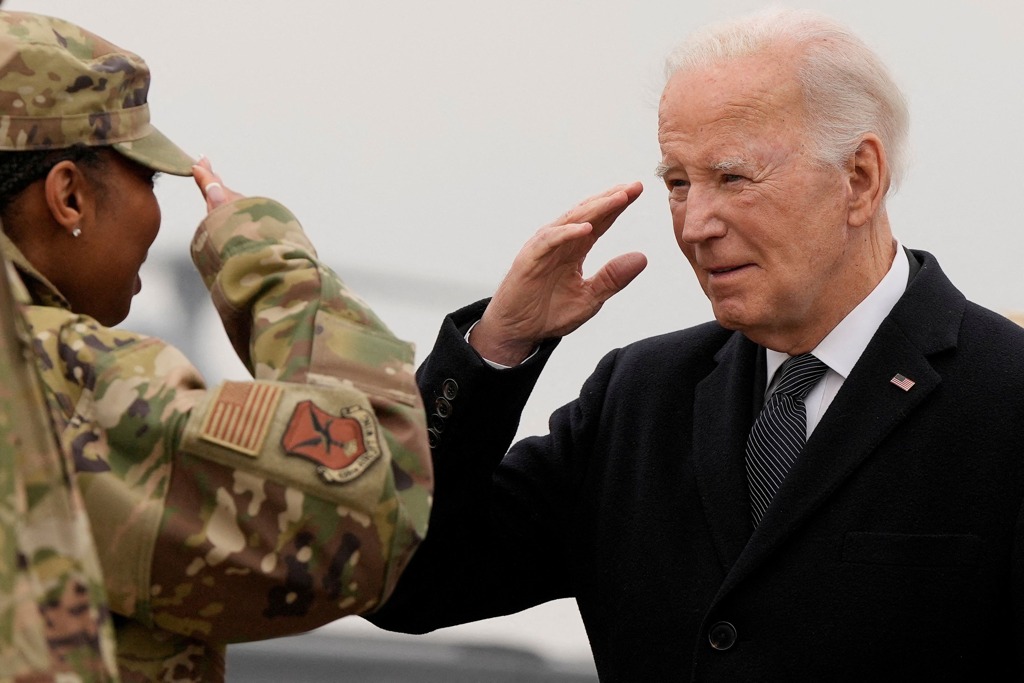 Biden mahnte erneut, dass der Ukraine die Munition ausgehe.