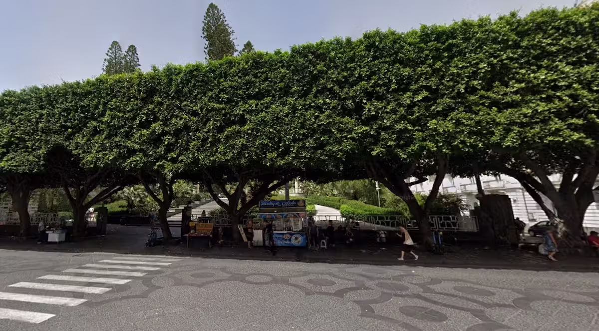 Im Park Villa Bellini in der sizilianischen Stadt Catania wurde am 30. Januar 2024 eine 13-Jährige von sieben Jugendlichen vergewaltigt.