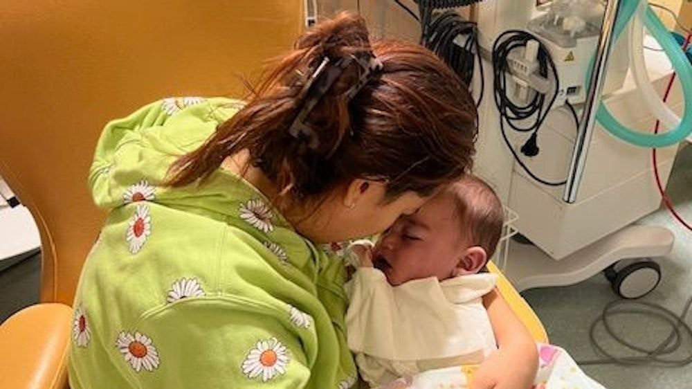 Mit nur sieben Monaten verlor Marie ihre geliebte Tochter. Nun bittet eine Freundin der Familie um Spenden.