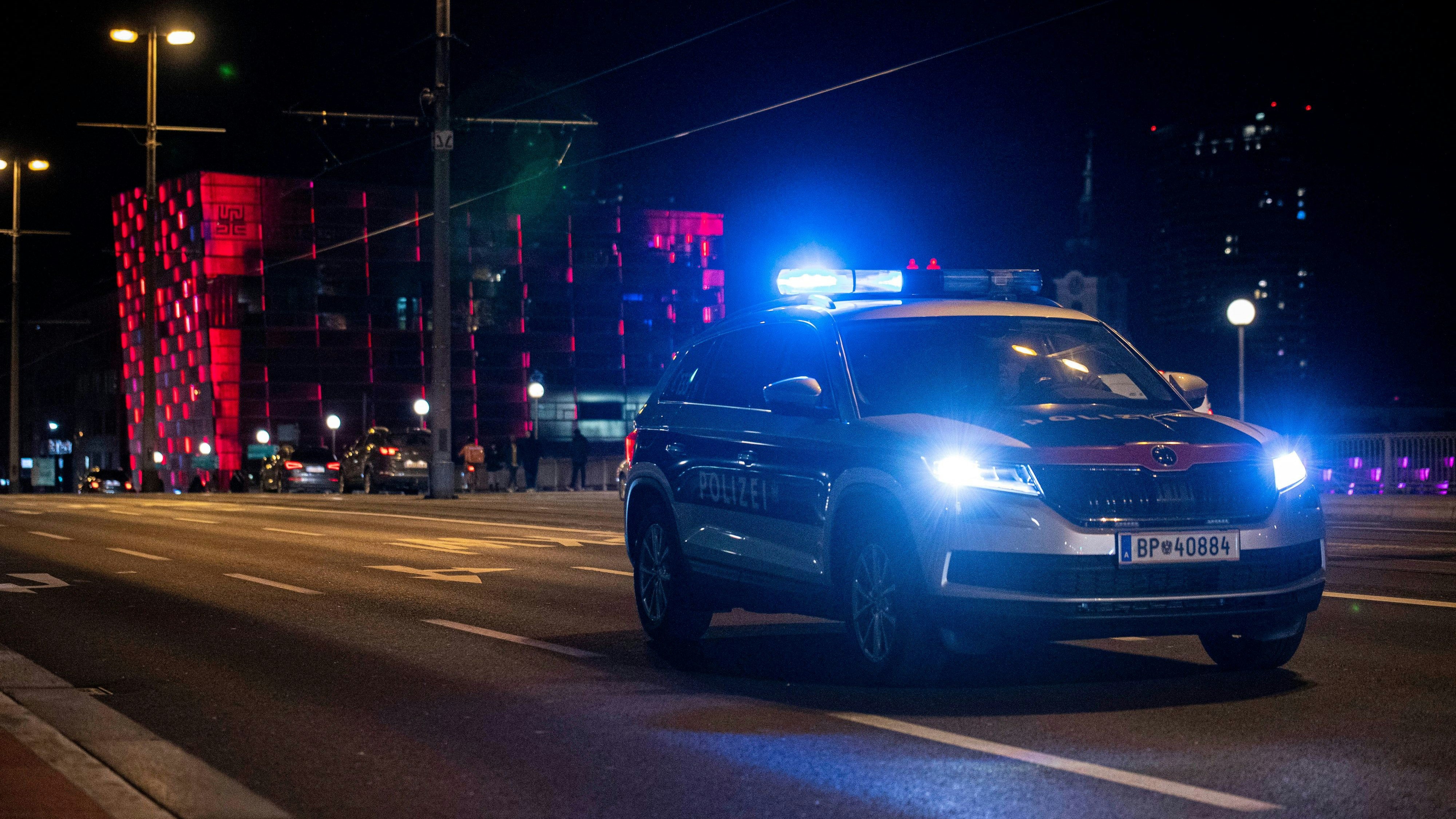 Nächtlicher Polizeieinsatz in Wien. Archivbild. 