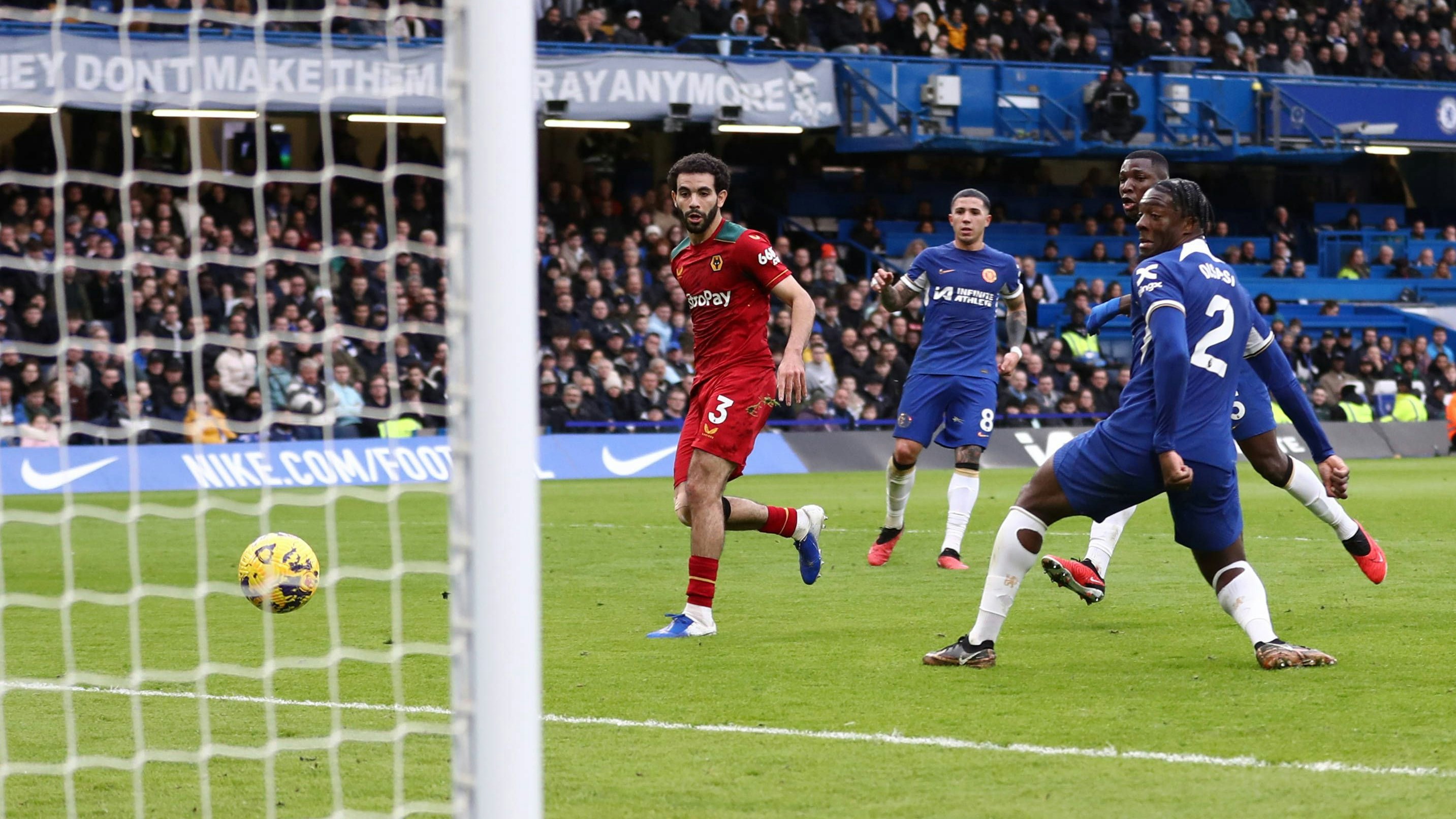 Die Fans von Chelsea haben nach der 4:2-Niederlage gegen Wolverhampton genug.