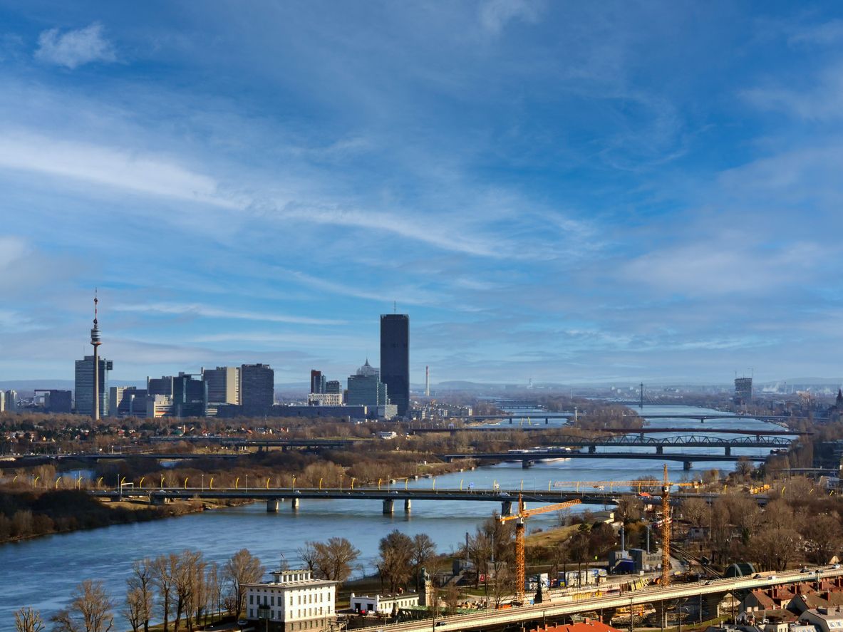 Auch in den kommenden Tagen bleibt das Wetter in weiten Teilen des Landes angenehm mild. (Symbolbild)
