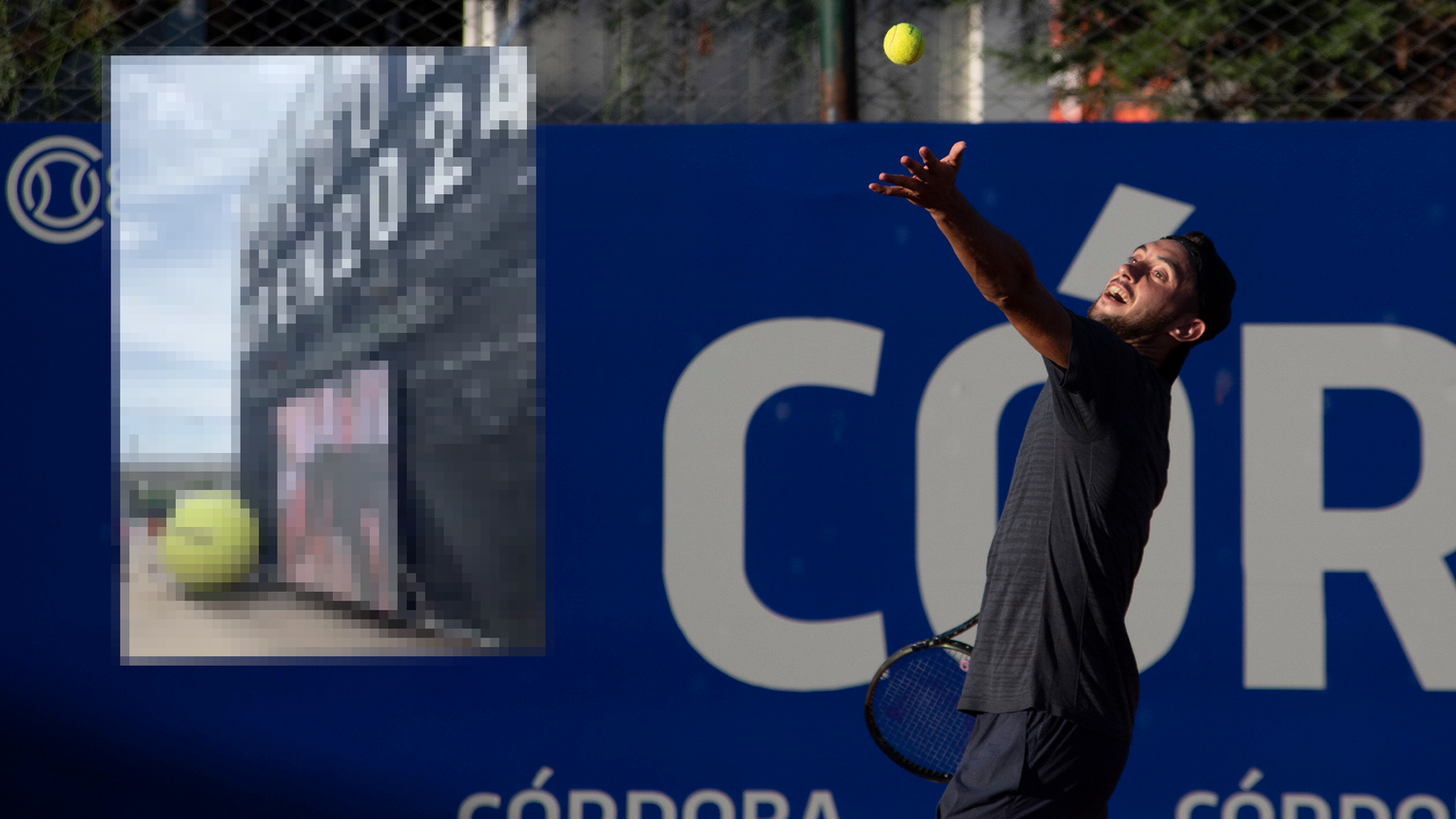 Vor der Tennis-Arena war auf der Leinwand ein Sex-Filmchen zu sehen.