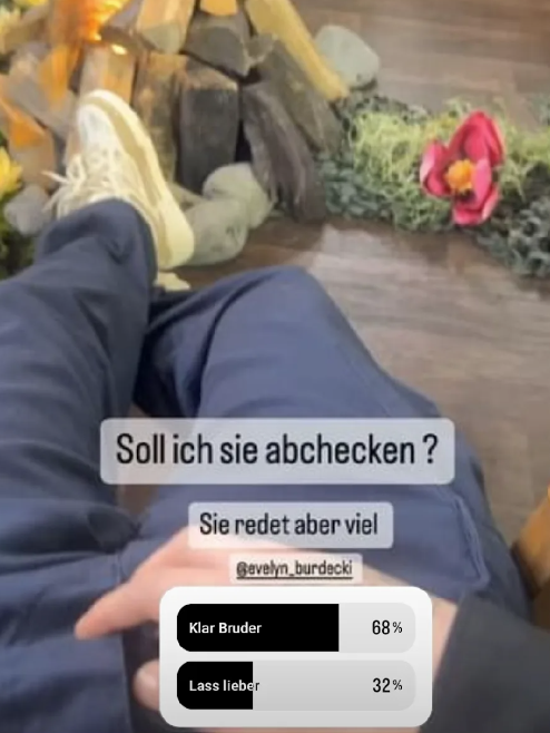 Er bat seine Fangemeinde um Rat.