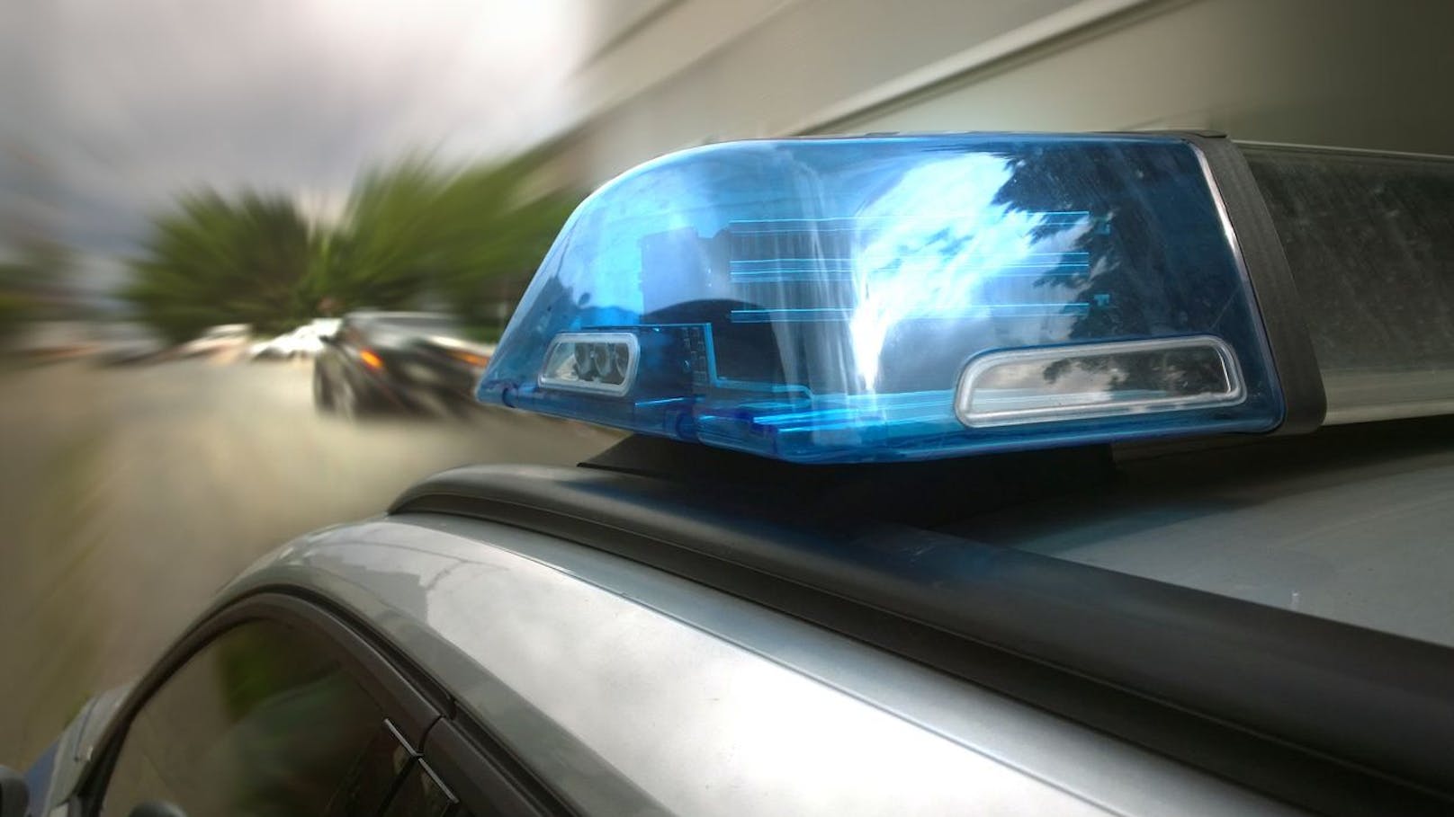 190 statt 100 km/h! Polizei schnappt Raser auf Autobahn
