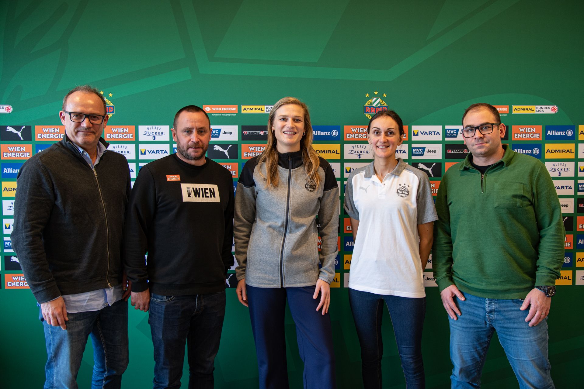 Steffen Hofmann, Carina Wenninger und Trainerin Katja Gürtler