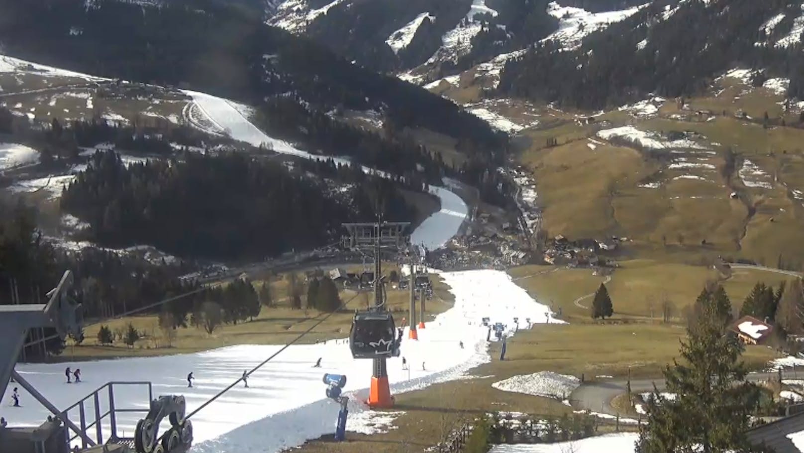 Hitzewelle schmilzt Skigebieten den Schnee weg