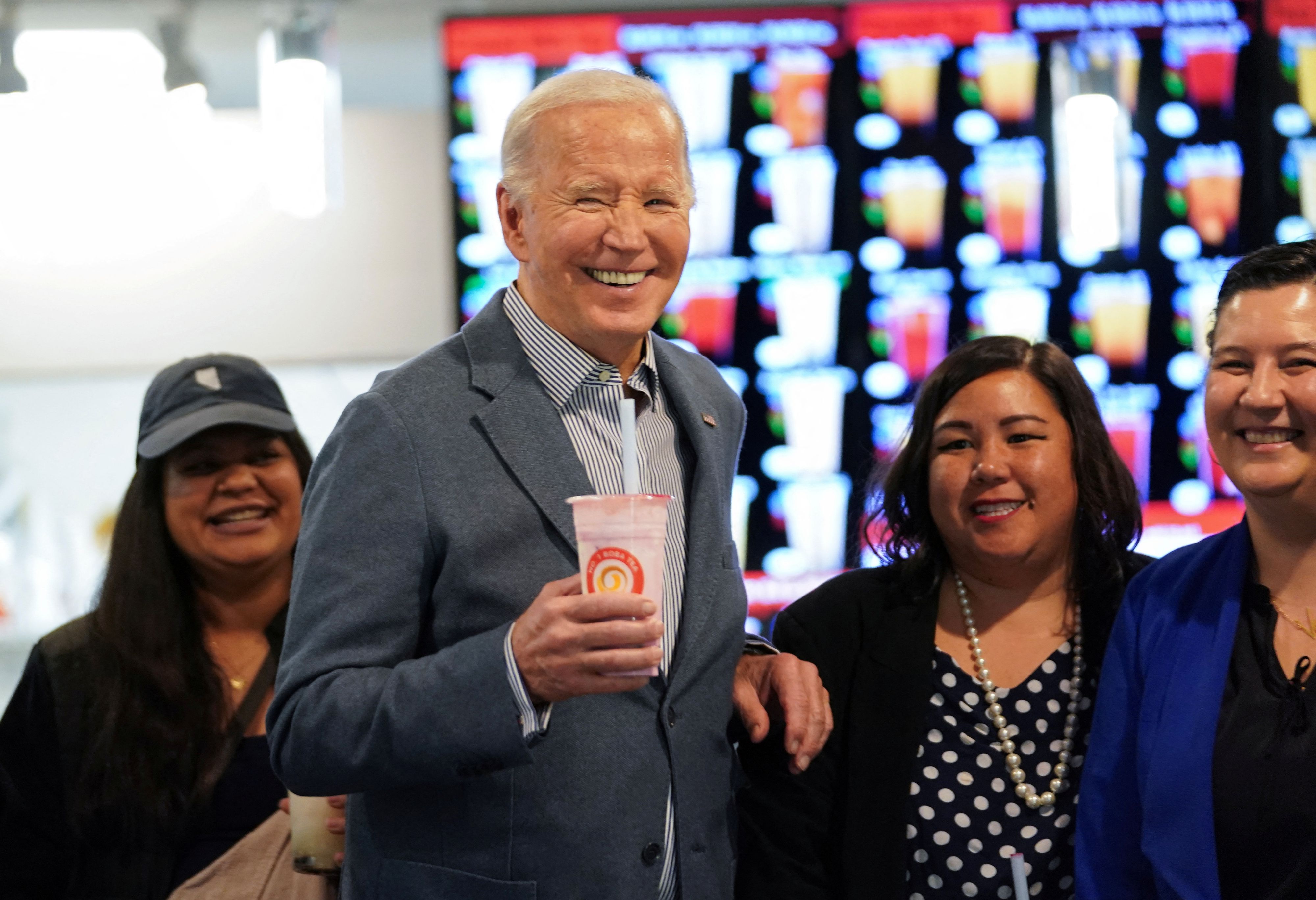 Joe Biden ist bekannt für seine häufigen Versprecher. Mit 81 Jahren möchte er dennoch vier weitere Jahre US-Präsident bleiben.