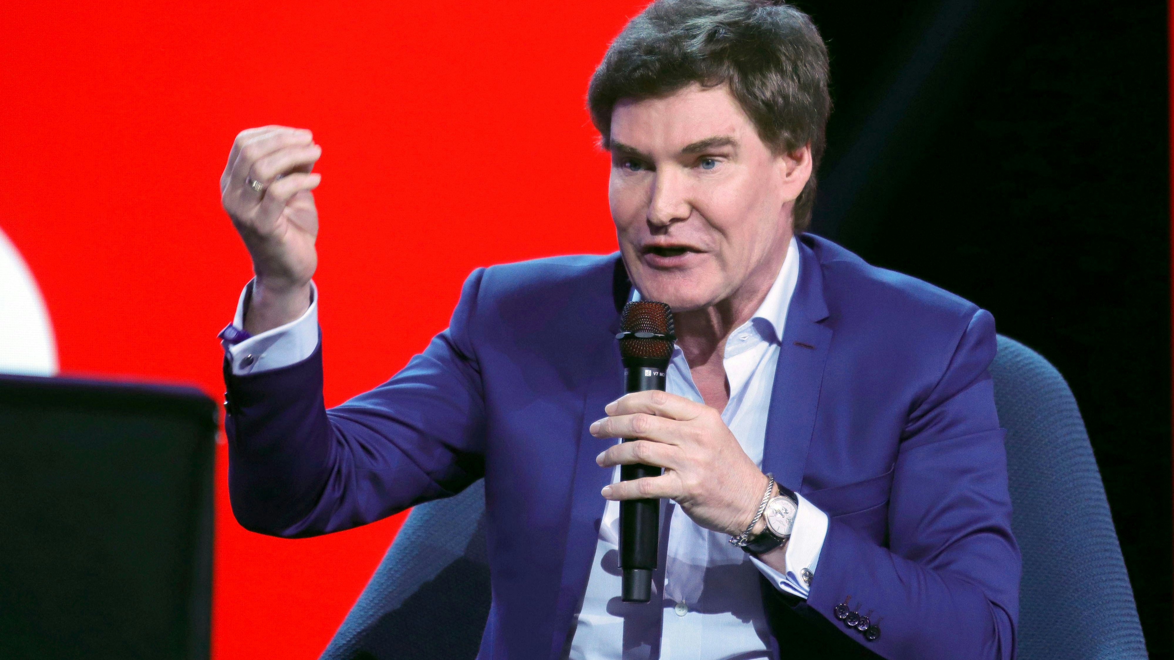 Carsten Maschmeyer spricht sich für eine 4-Tage-Woche aus.