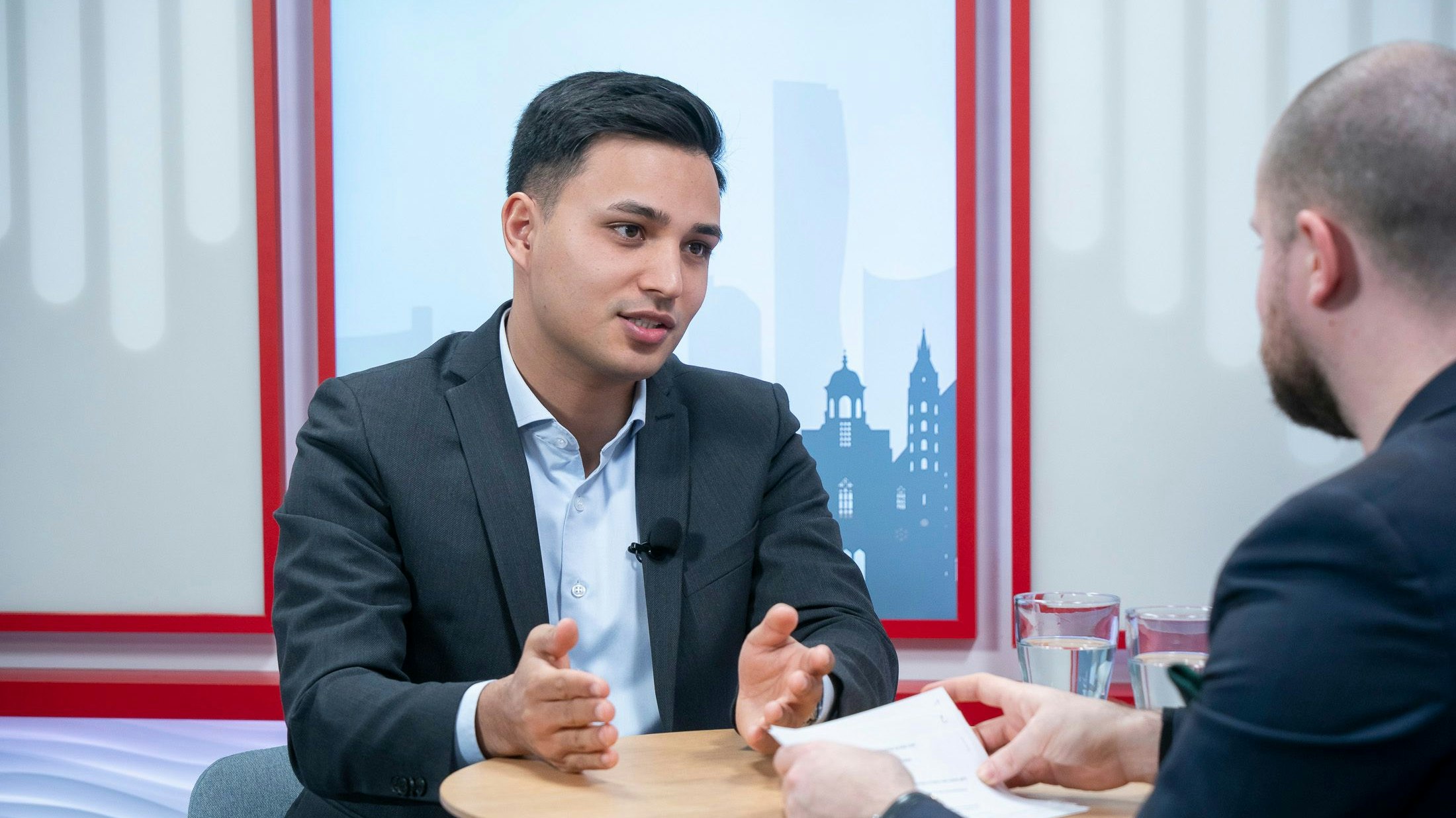 Yannick Shetty will Sittenwächter-Vorfälle in Wien nicht tolerieren und fordert Veränderung im Umgang mit religiösen Fanatikern.