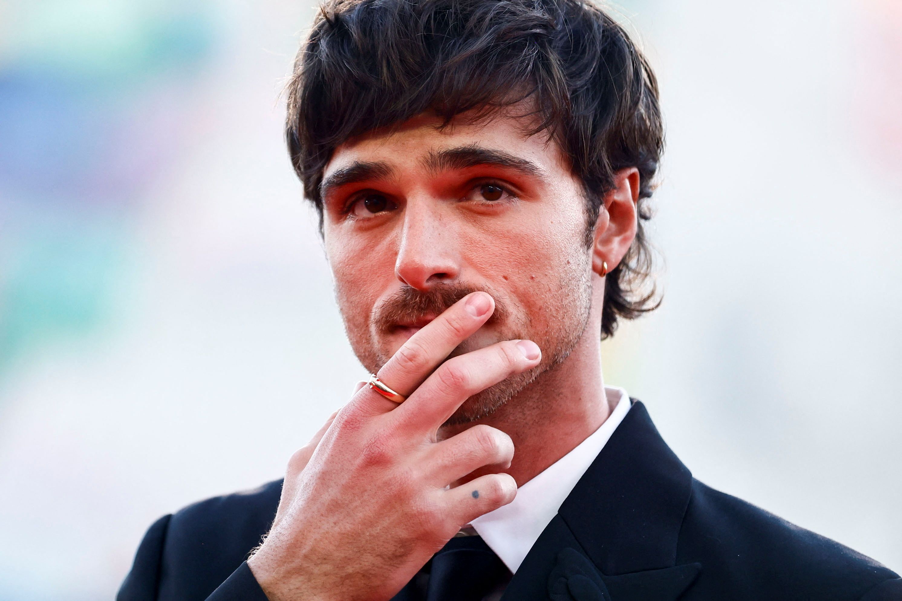 Die Polizei ermittelt momentan gegen Schauspieler Jacob Elordi.