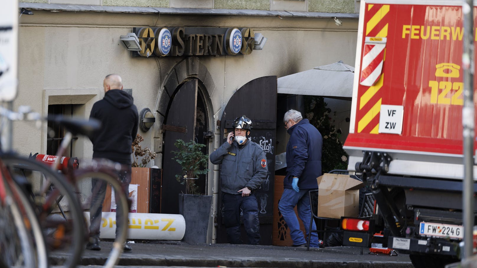 In einem Lokal in Graz brach zu Silvester ein Brand aus, eine Frau (21) kam ums Leben.