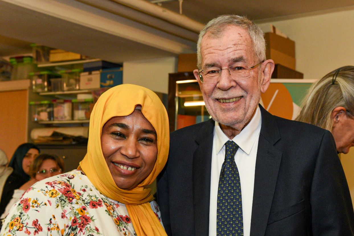 Bundespräsident Alexander Van der Bellen besuchte den Hilfsverein 