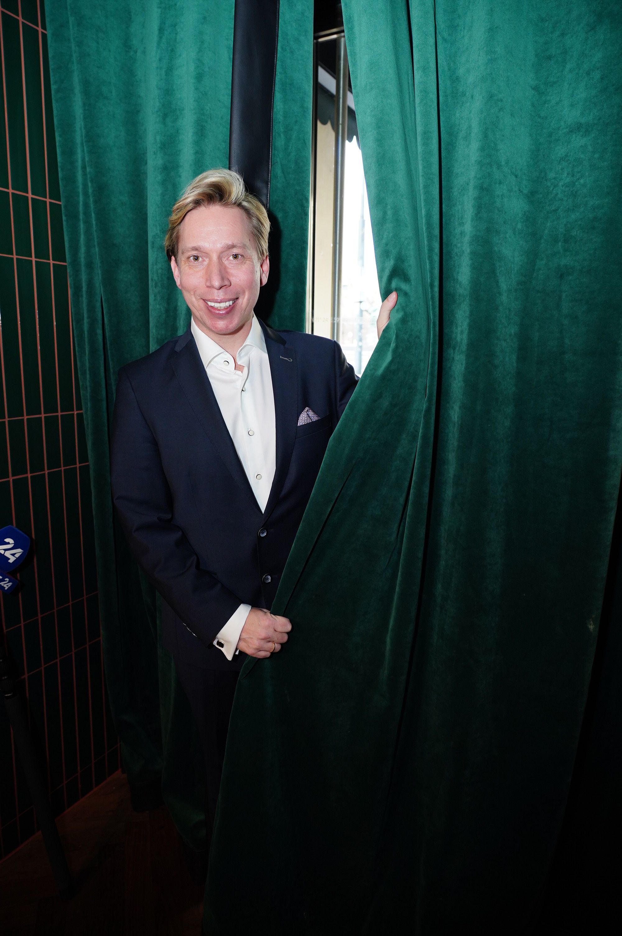 Helmut Werner schießt erneut gegen Richard Lugner.