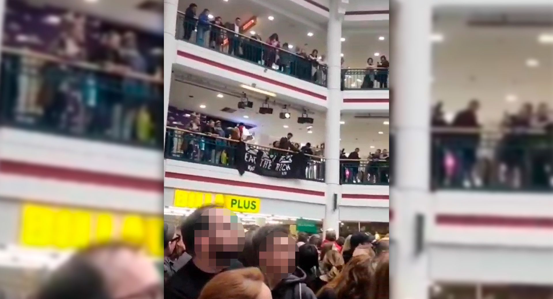 Die KJÖ hat die Autogrammstunde in der Lugner-City gestört.