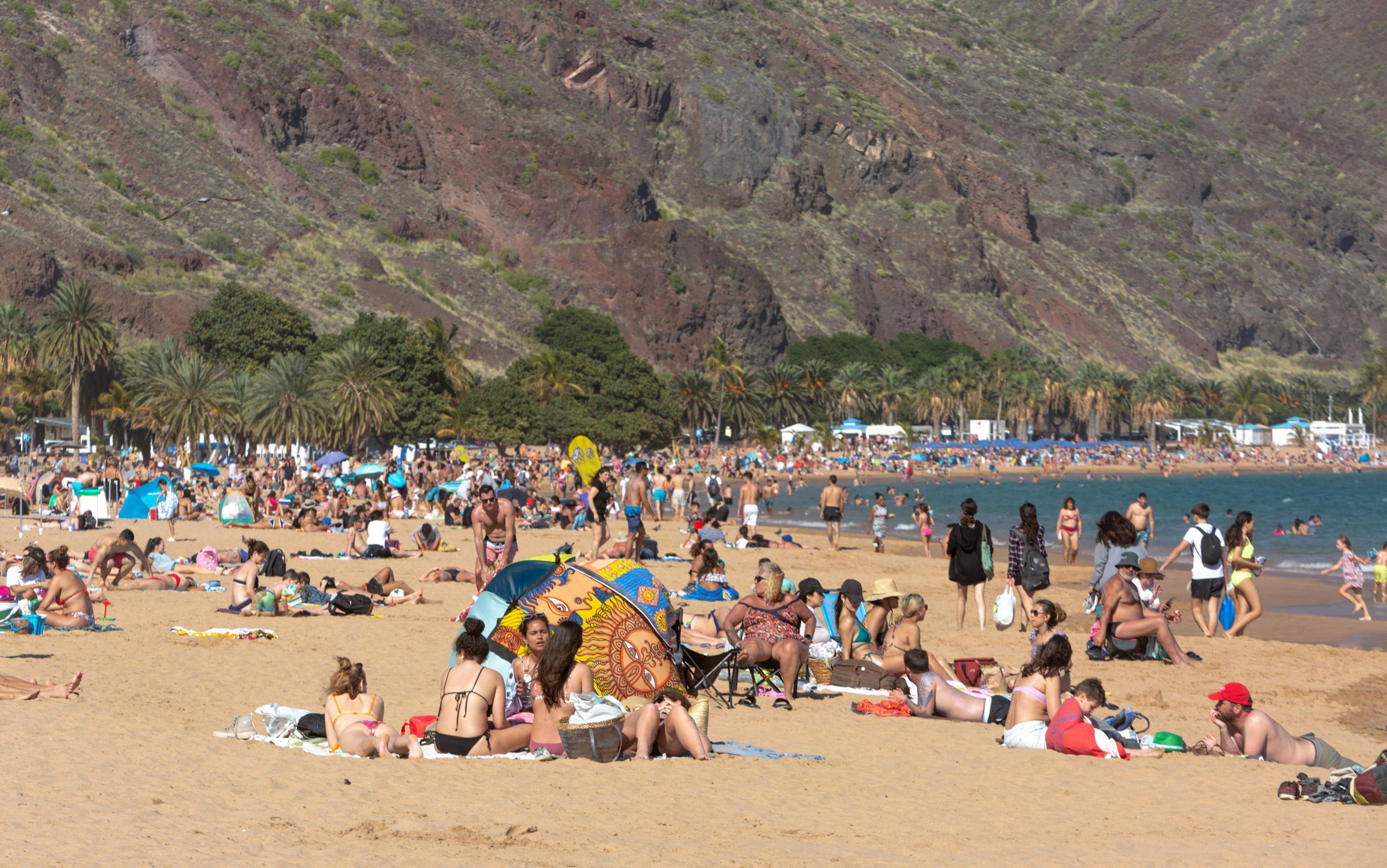 Die Playa de las Teresitas auf Teneriffa gilt bei vielen Urlaubern und Einheimischen gleichermaßen als Traum-Strand. (Symbolbild).