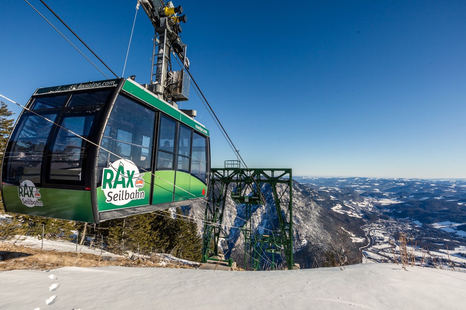 Das Valentinstags-Special der Rax-Seilbahn am 14. Februar 2024 sorgt für romantische Höhenflüge auf der Raxalpe.