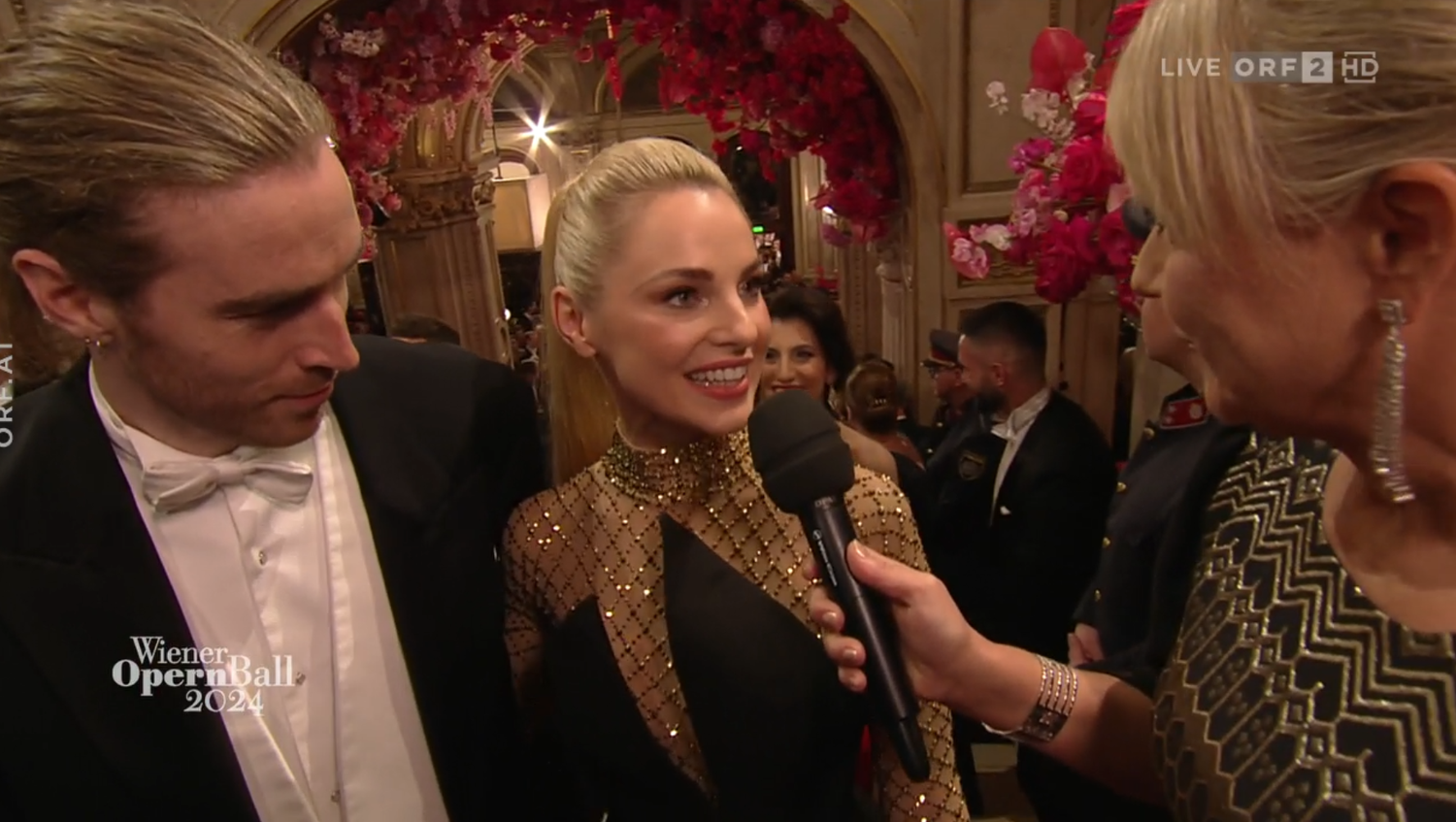 Im ORF sprach Silvia Schneider über ihr Outfit.