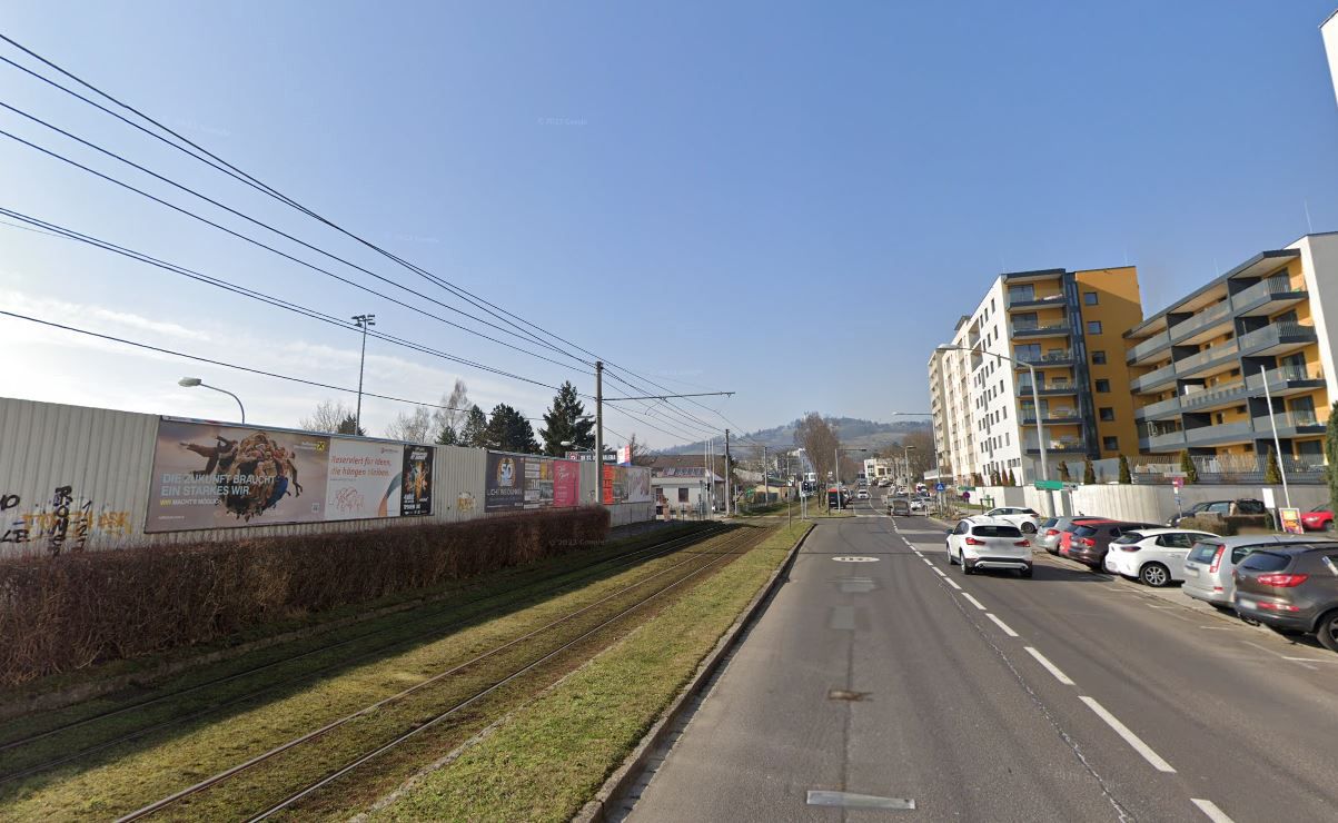 In der Ferdinand-Makl-Straße in Linz kam es zu dem schweren Unfall.