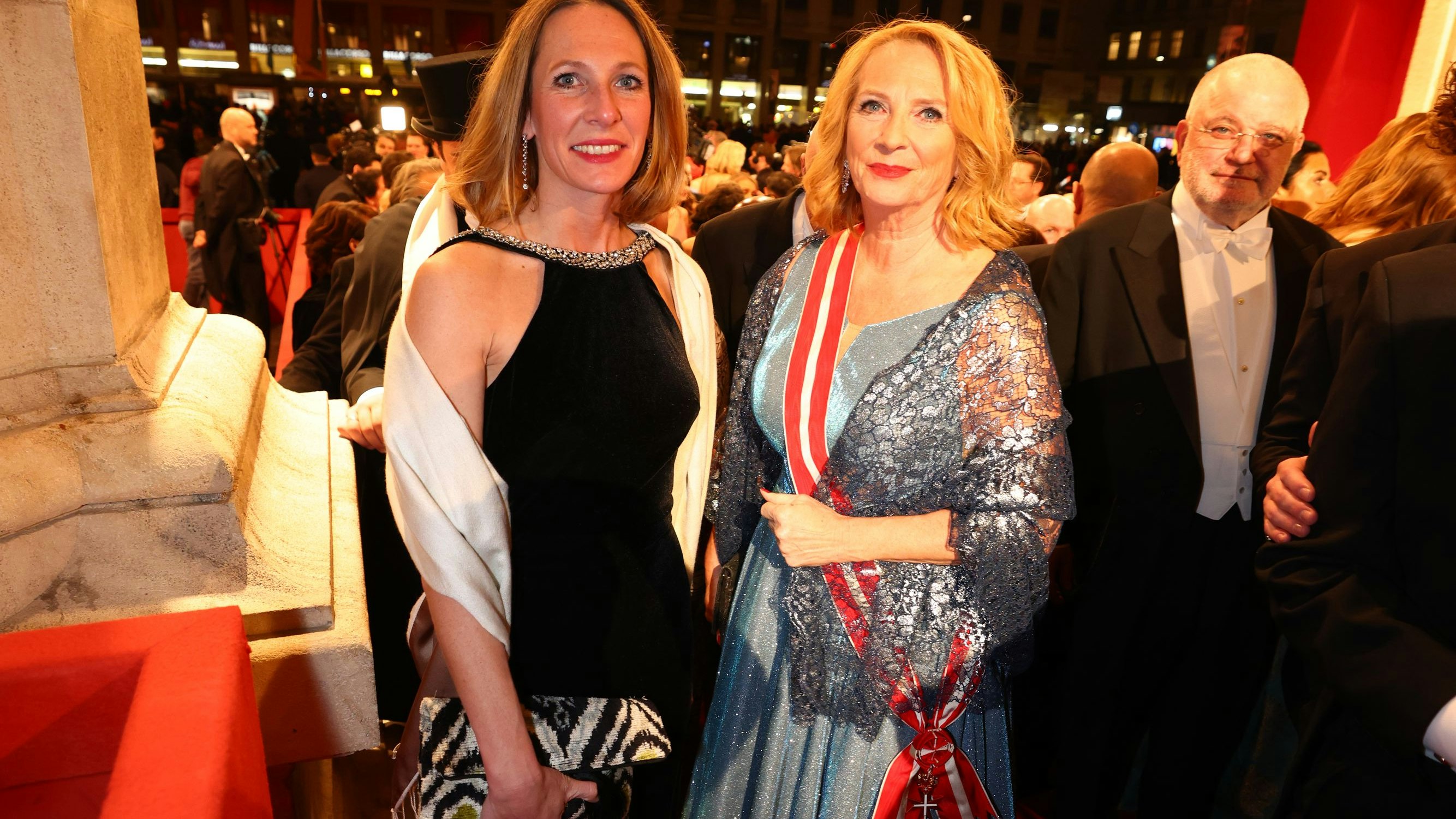 Die zweite Nationalratspräsdentin Doris Bures besuchte den Ball mit ihrer Tochter, Top-Juristin Bettina Casper-Bures. 