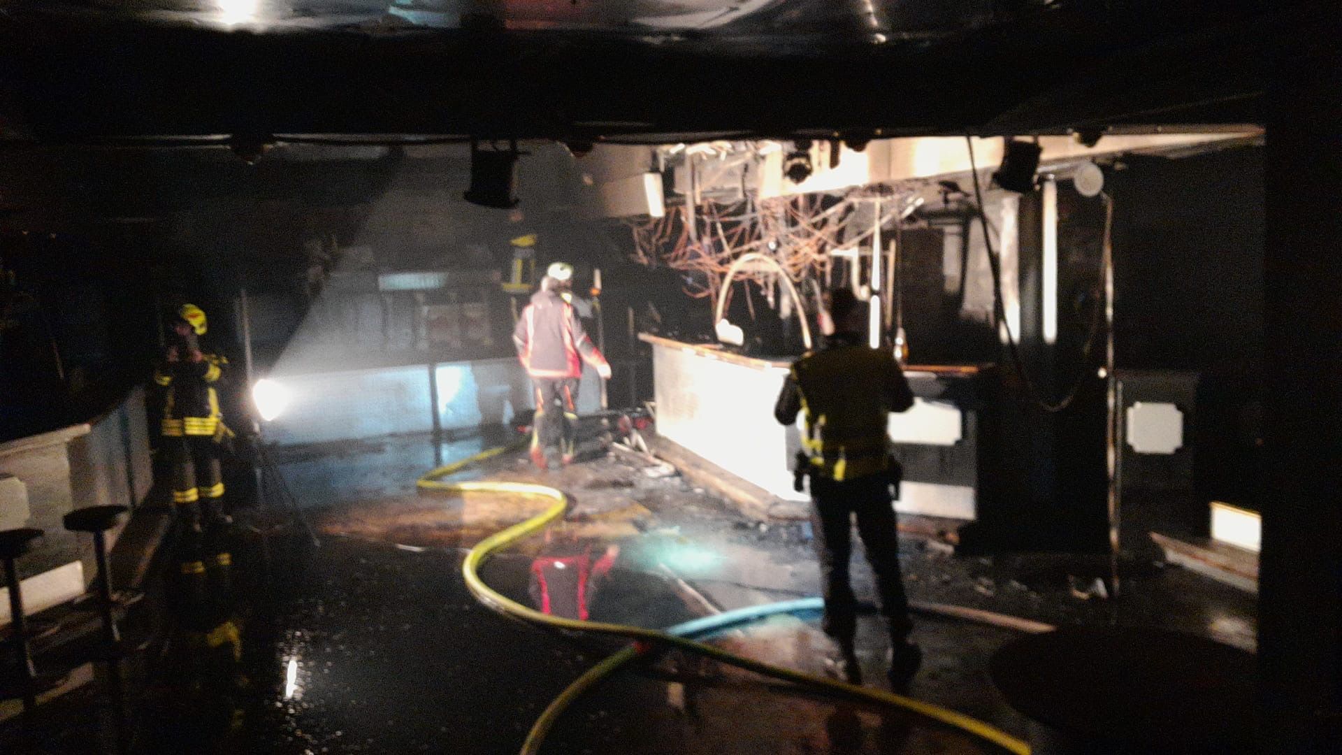 Die Club-Discothek Sachs brannte am Freitag teilweise aus.