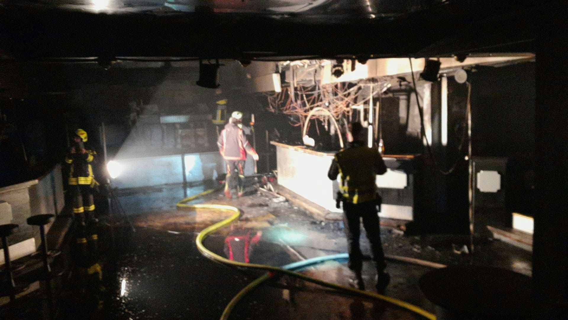 Die Club-Discothek Sachs brannte am Freitag teilweise aus.