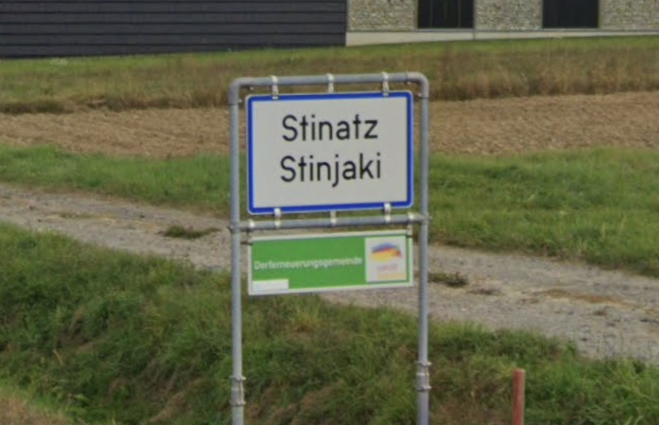 Die Ortstafel von Stinatz ist bei Dieben recht begehrt.