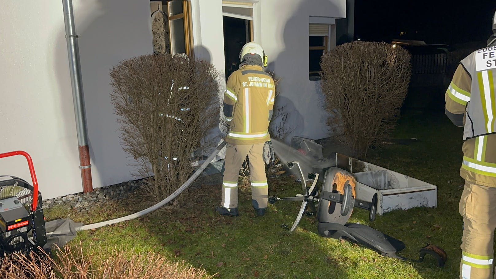 In St. Johann in Tirol kam es am Freitag (09.02.2024) zu einem großen Feuerwehreinsatz. 