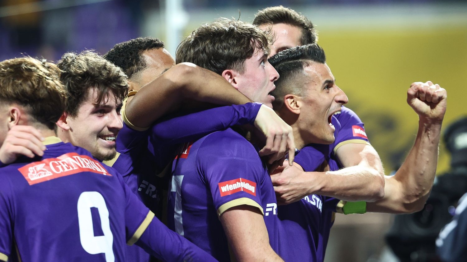 Großer Jubel bei der Wiener Austria nach dem klaren Heimsieg. 