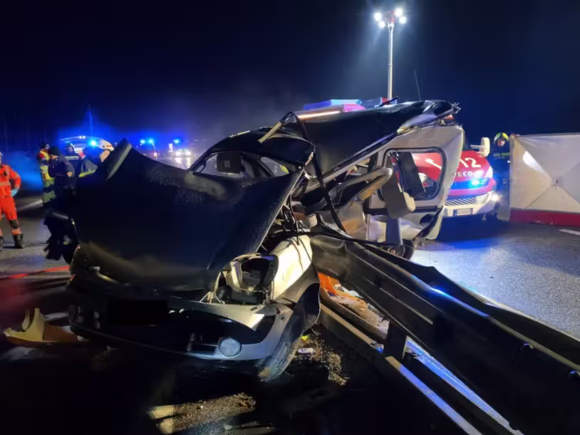 Am Freitagmorgen starb ein 33-jähriger Mann bei einem Autounfall in Italien.