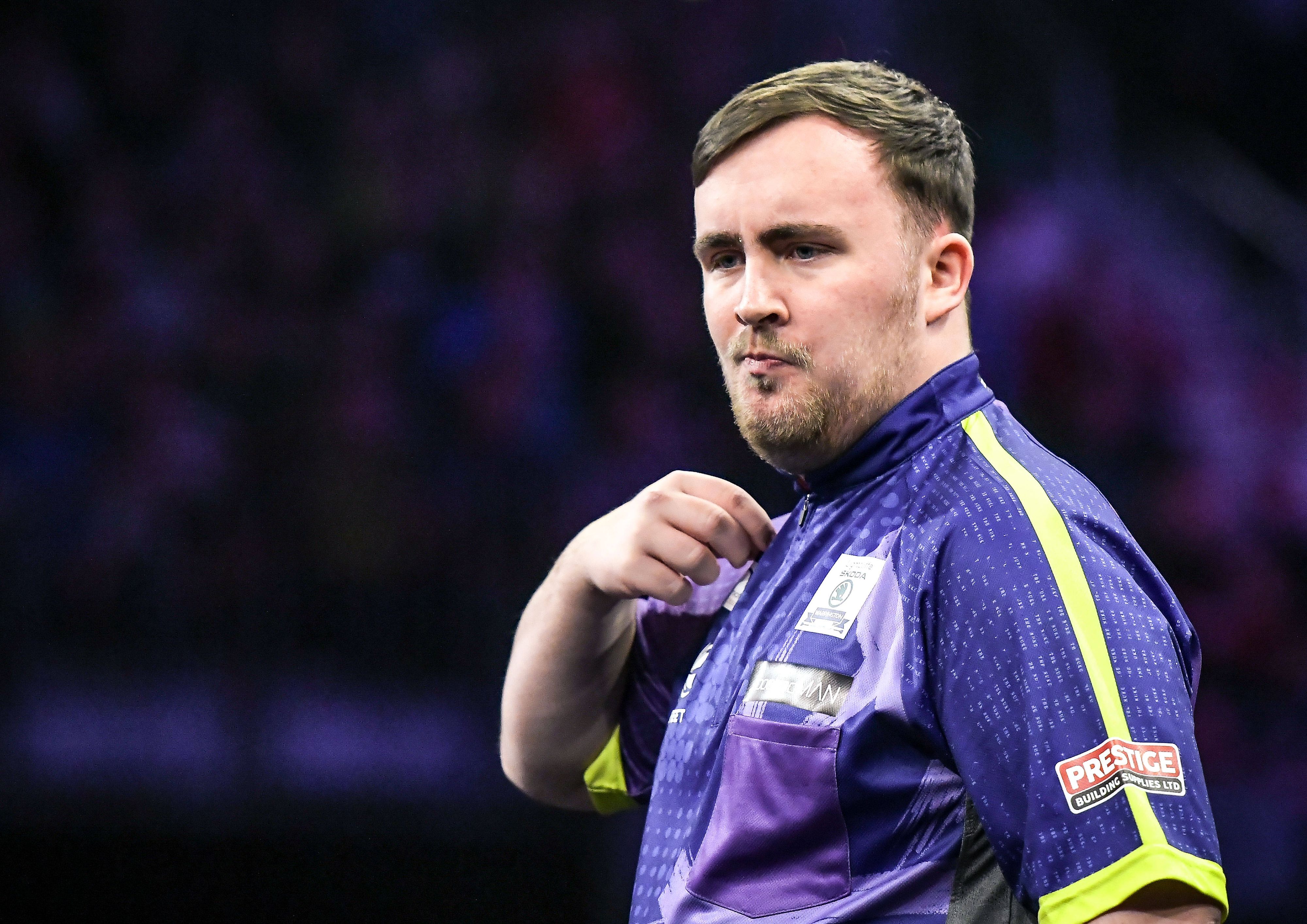 Luke Littler spielt mit 17 Jahren ruhig wie ein Routinier.