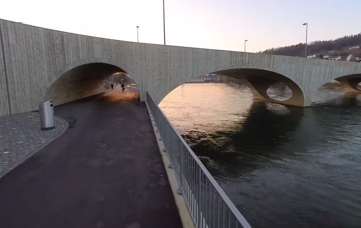 Der mutmaßliche Exhibitionist war an der Aare unterwegs.