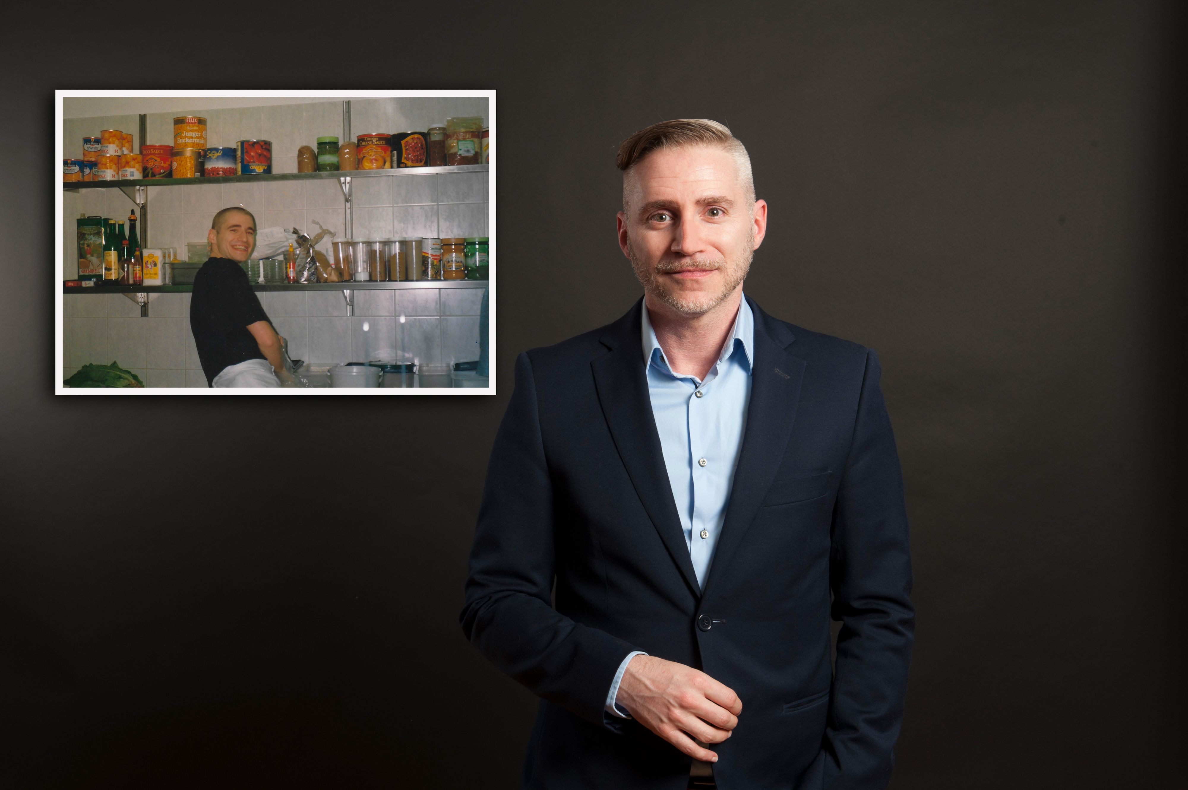 Michael W. wurde als 19-Jähriger (l.) kriminalisiert, weil er sich mit einem knapp 17-Jährigen traf. Nun bekommt er Entschädigung für das aufgehobene Urteil.