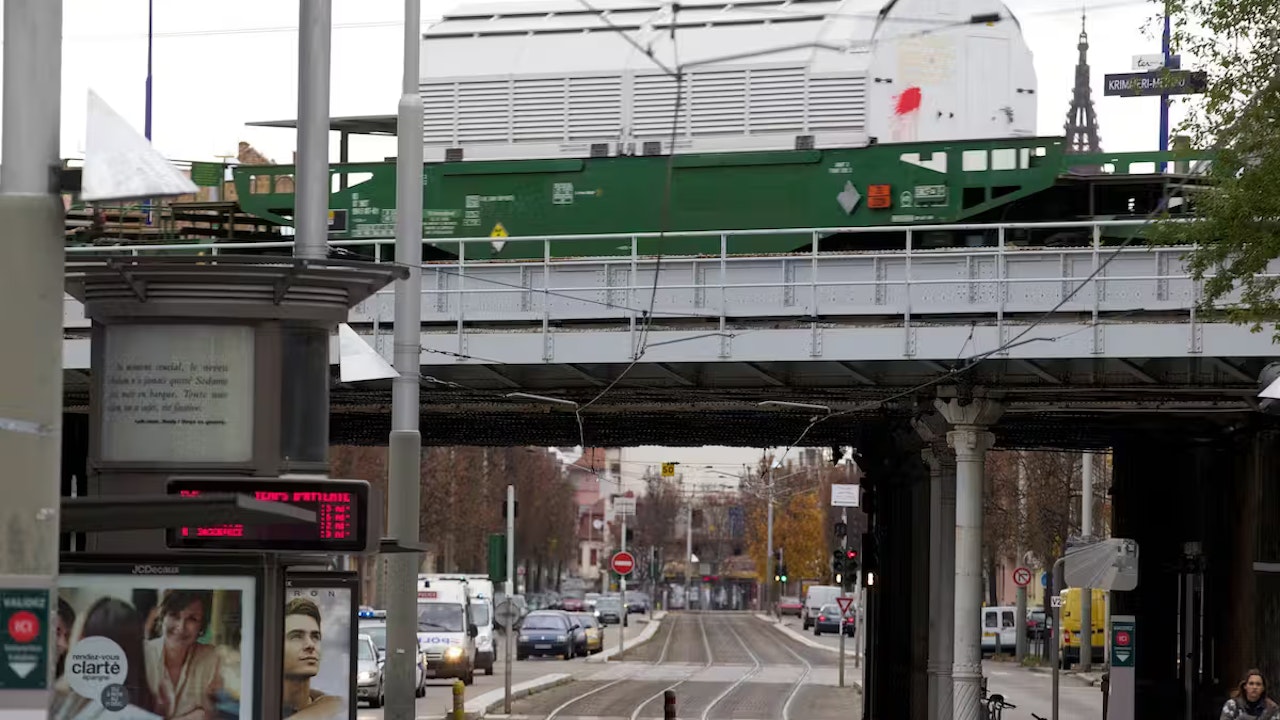 Heute.at - Touristen mieten Airbnb-Wohnung und finden Leiche