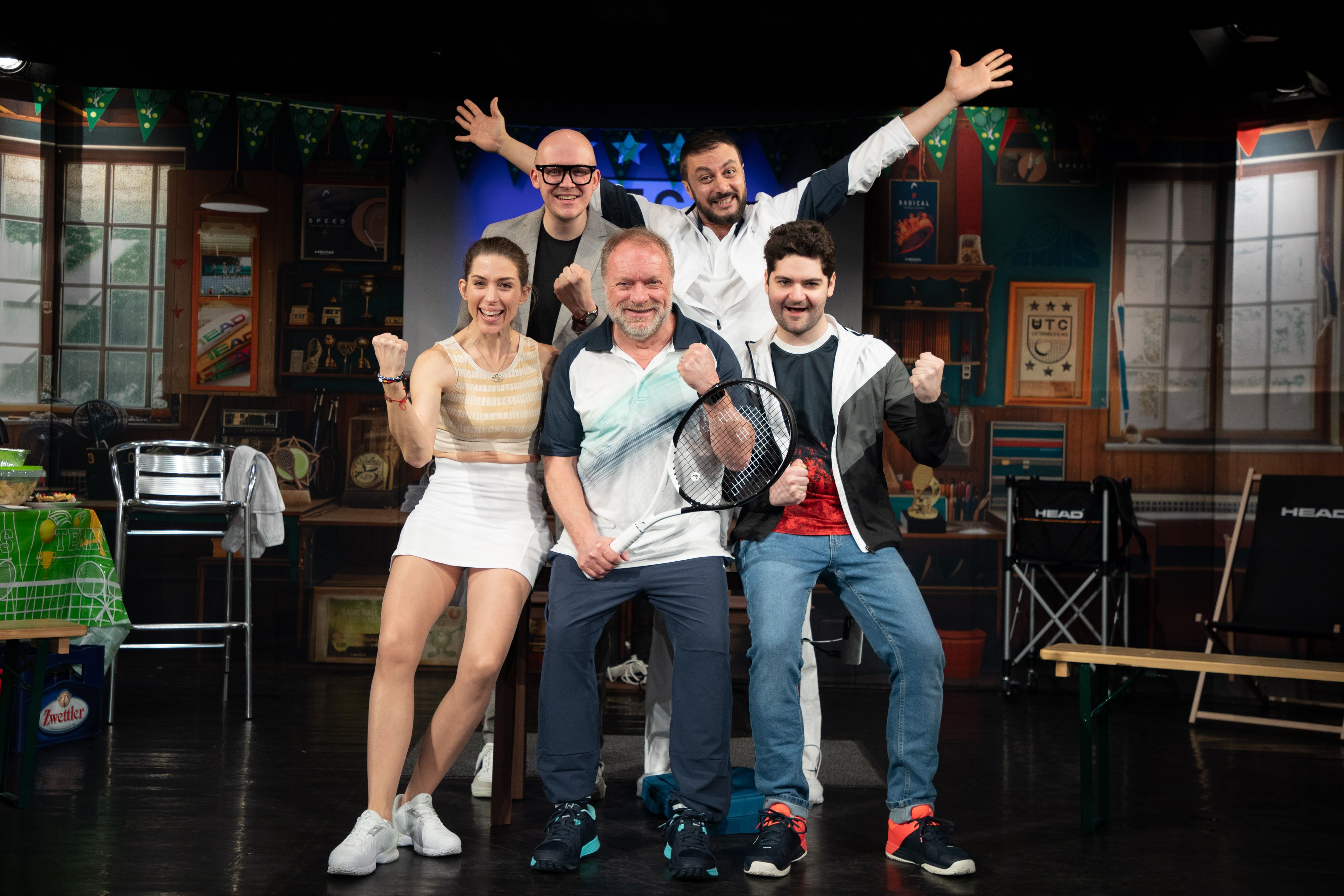 Reinhard Nowak und der Cast von 