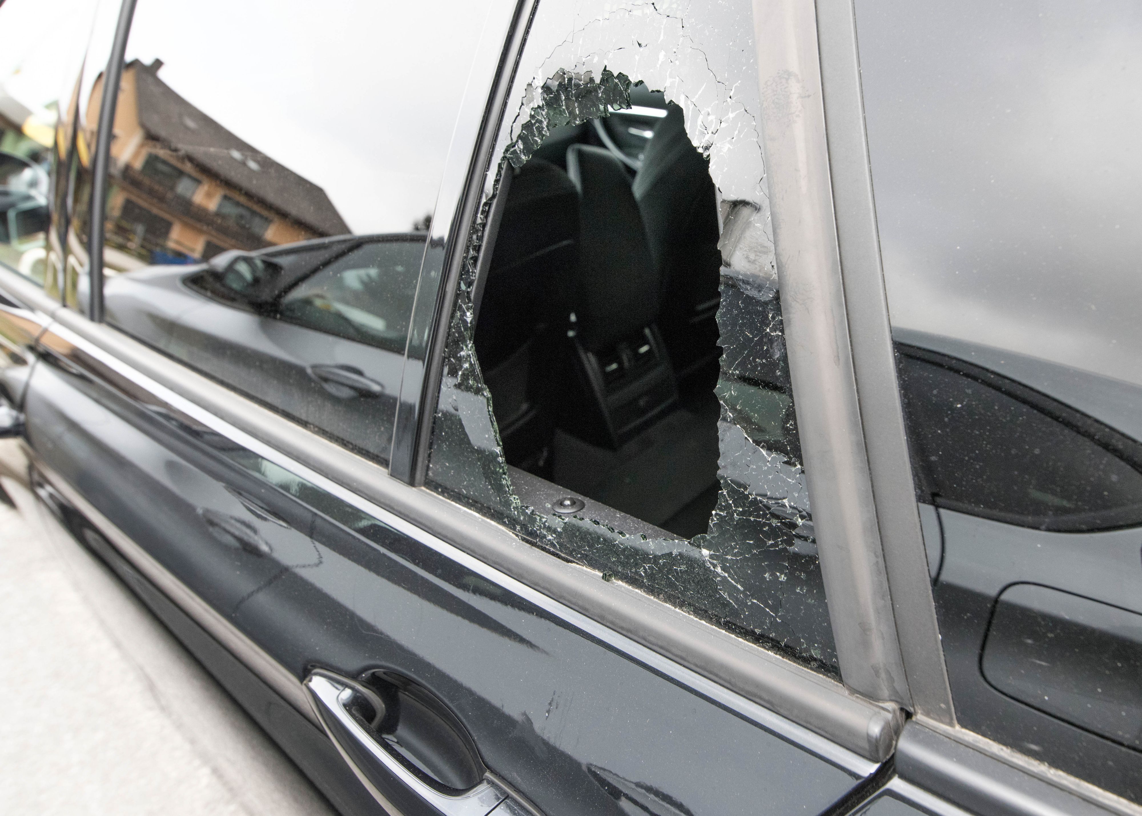 Dass der 20-Jährige sich an einem Auto zu schaffen machte, war kein Einzelfall.