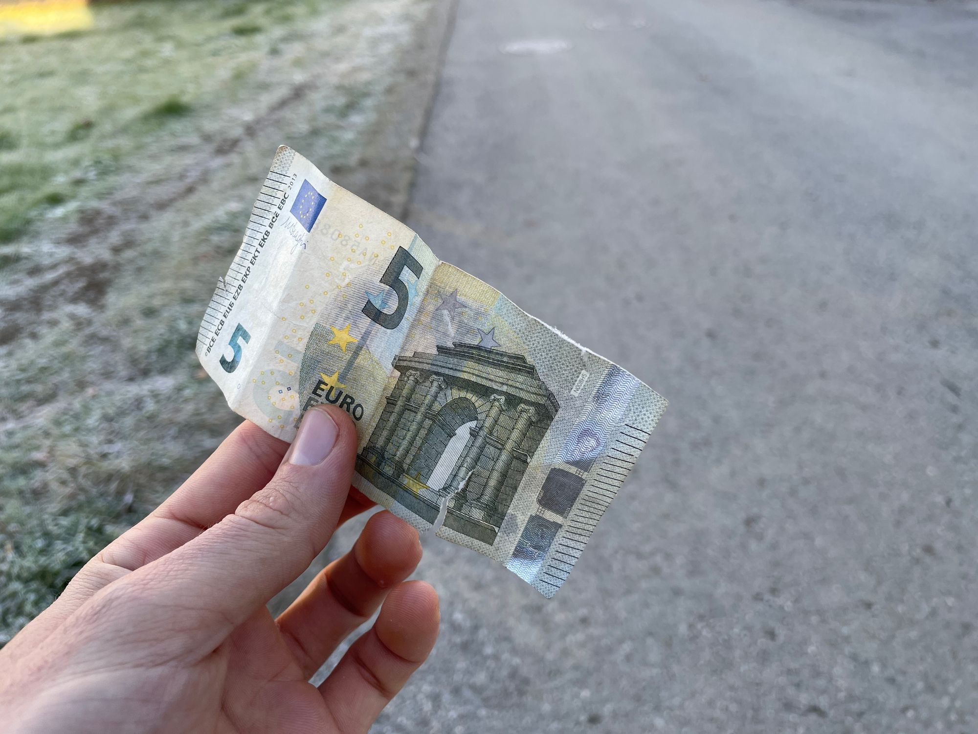 Der 5-Euro-Trick hilft auch bei wenig Geld zu einem kleinen Vermögen.