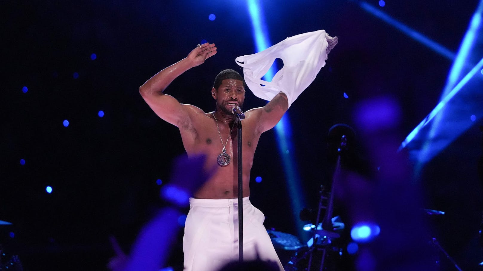 Kein Scherz: Usher bekommt 622 Euro für Superbowl-Show