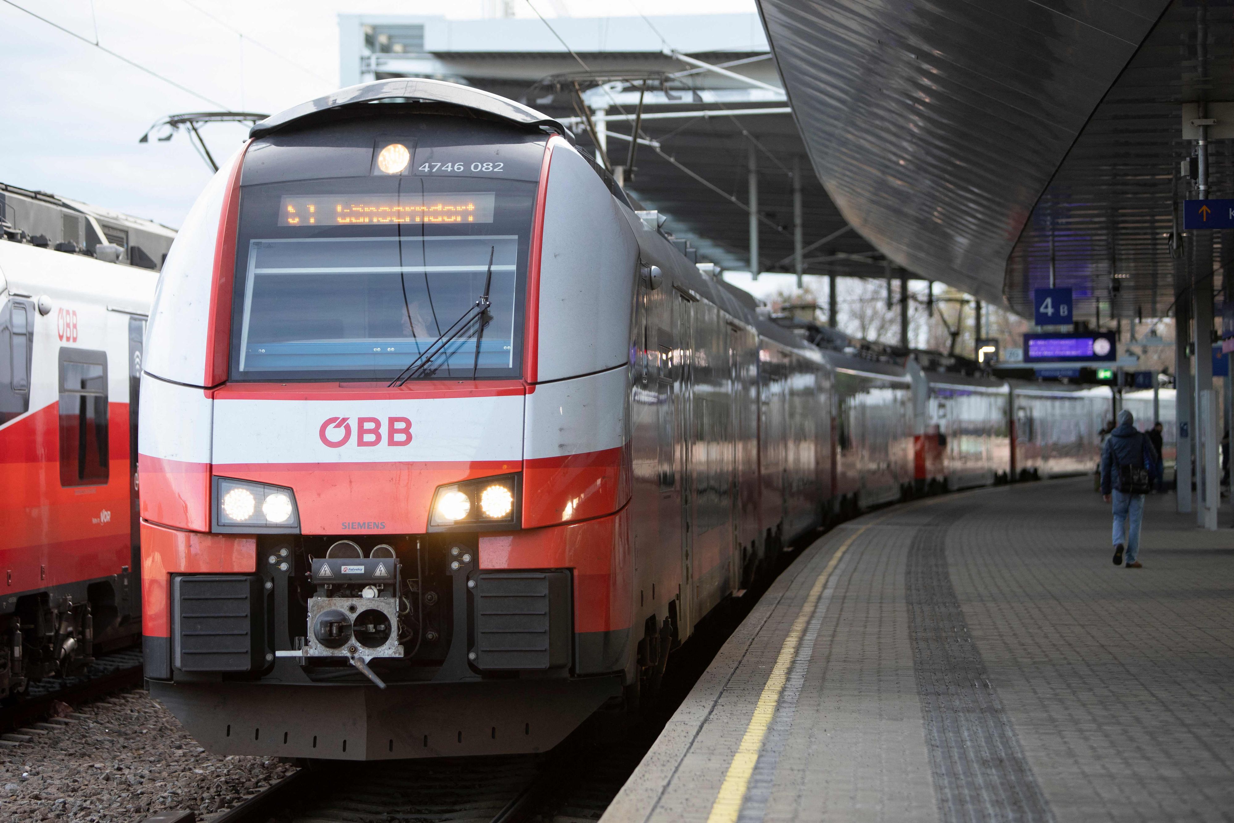 Notfahrplan Bei ÖBB – Das Müssen Pendler Jetzt Wissen – Österreich ...