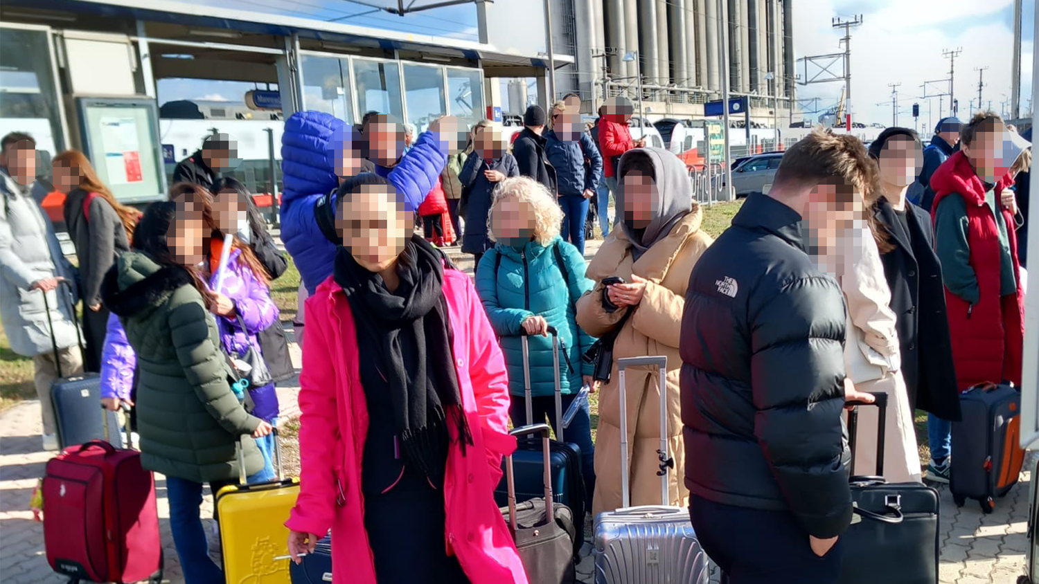 Störung in Wien – Aufgrund eines Schadens ist in Richtung Flughafen derzeit nur ein Gleis verfügbar.