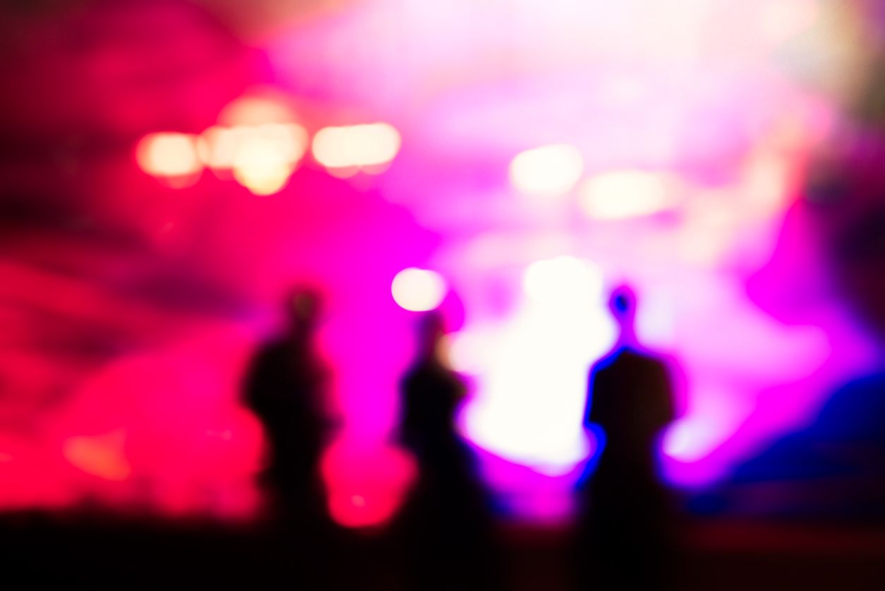 Das Mädchen soll von drei jungen Männern vergewaltigt worden sein. Symbolbild