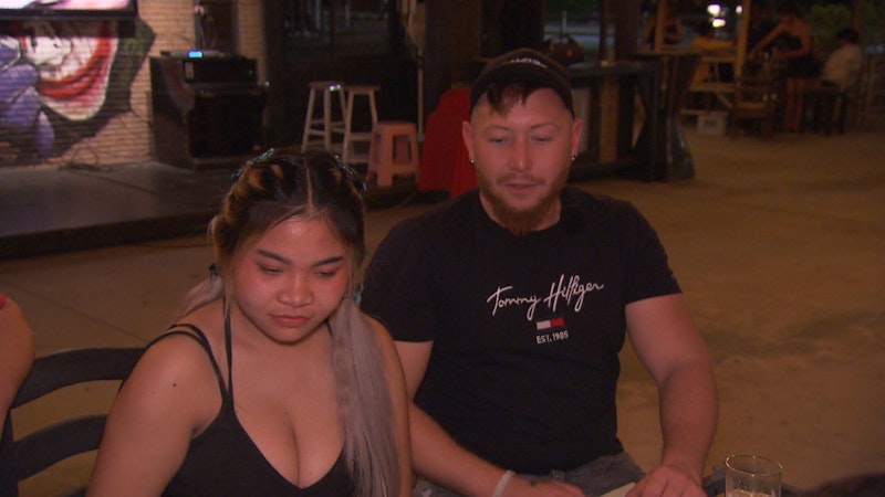 Durch ihre Internetrecherchen sind die Herren auf die faszinierenden Schönheiten aus Pattaya aufmerksam geworden und nun wollen die Österreicher vor Ort ihre Flirtkünste unter Beweis stellen. Ihre Erwartungen werden regelrecht übertroffen.