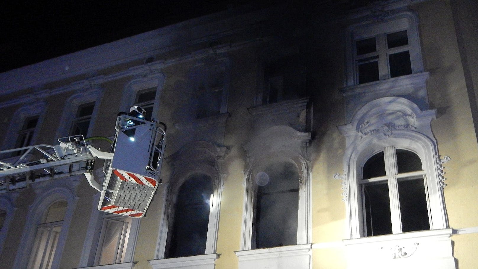 In Wien-Meidling kam es am Dienstag (13.02.2024) zu einem großen Feuerwehreinsatz. 