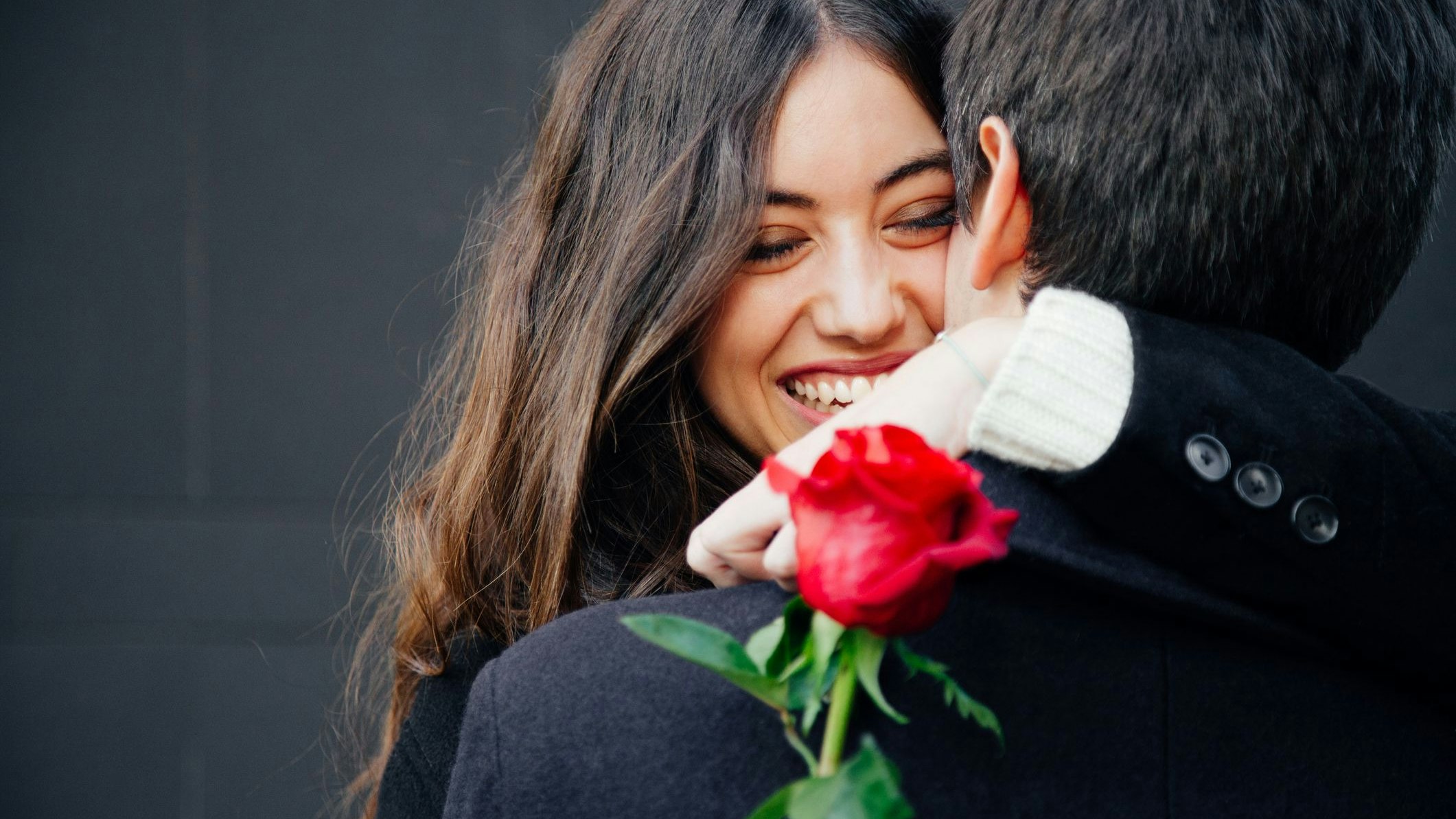 Reddit: Diskussion über die Valentinstags-Rose am Arbeitsplatz.