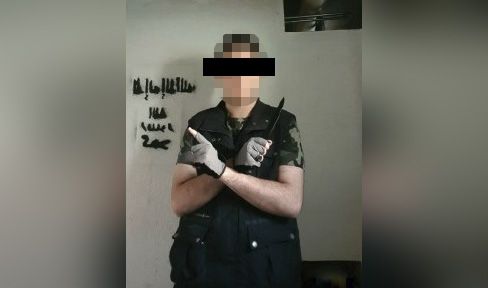 Der Jugendliche posierte mit Kampfmesser und kündigte einen Anschlag am Wiener Hauptbahnhof an.