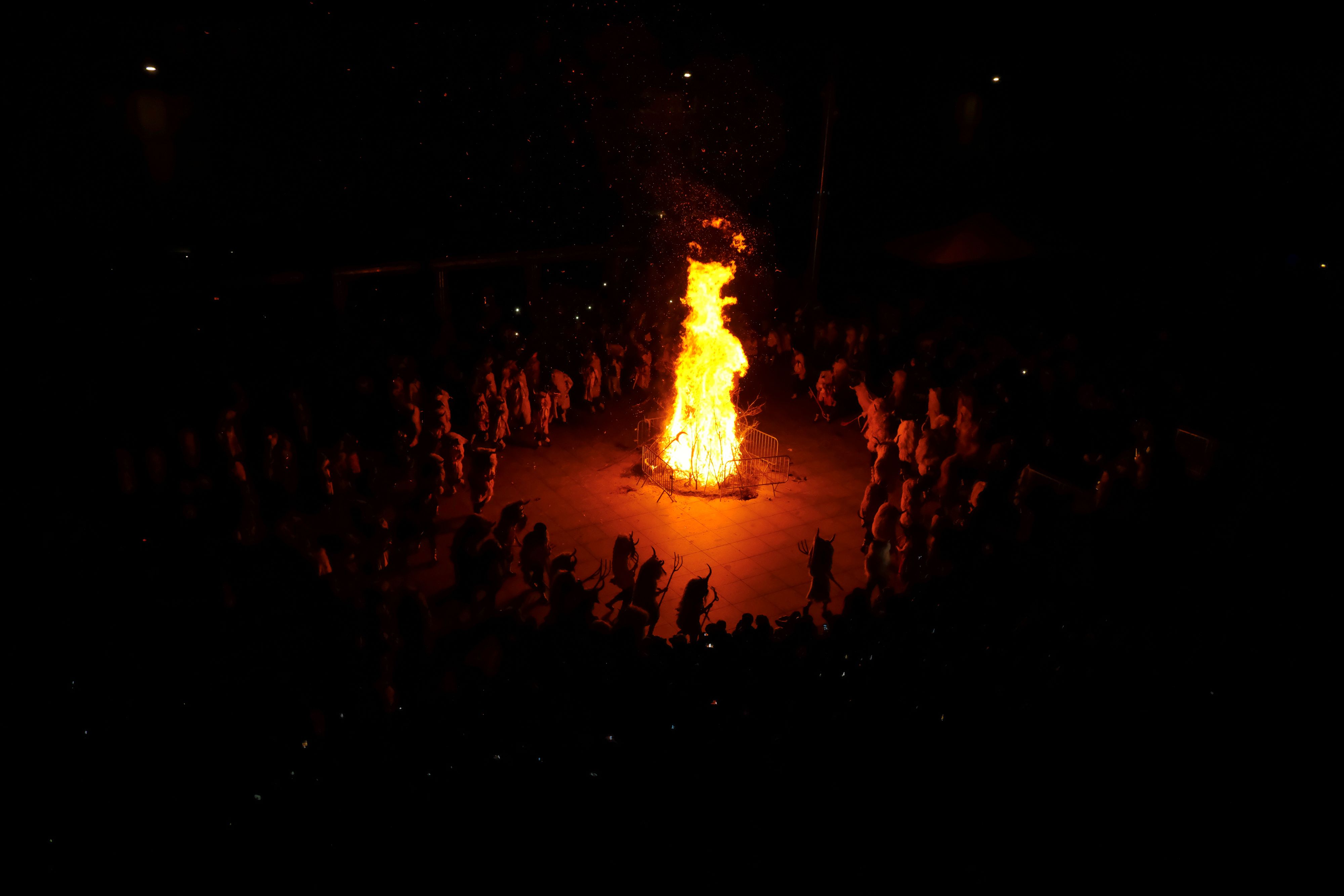 Sabrina F. und Massimo C. sind Anhänger einer Sekte namens 