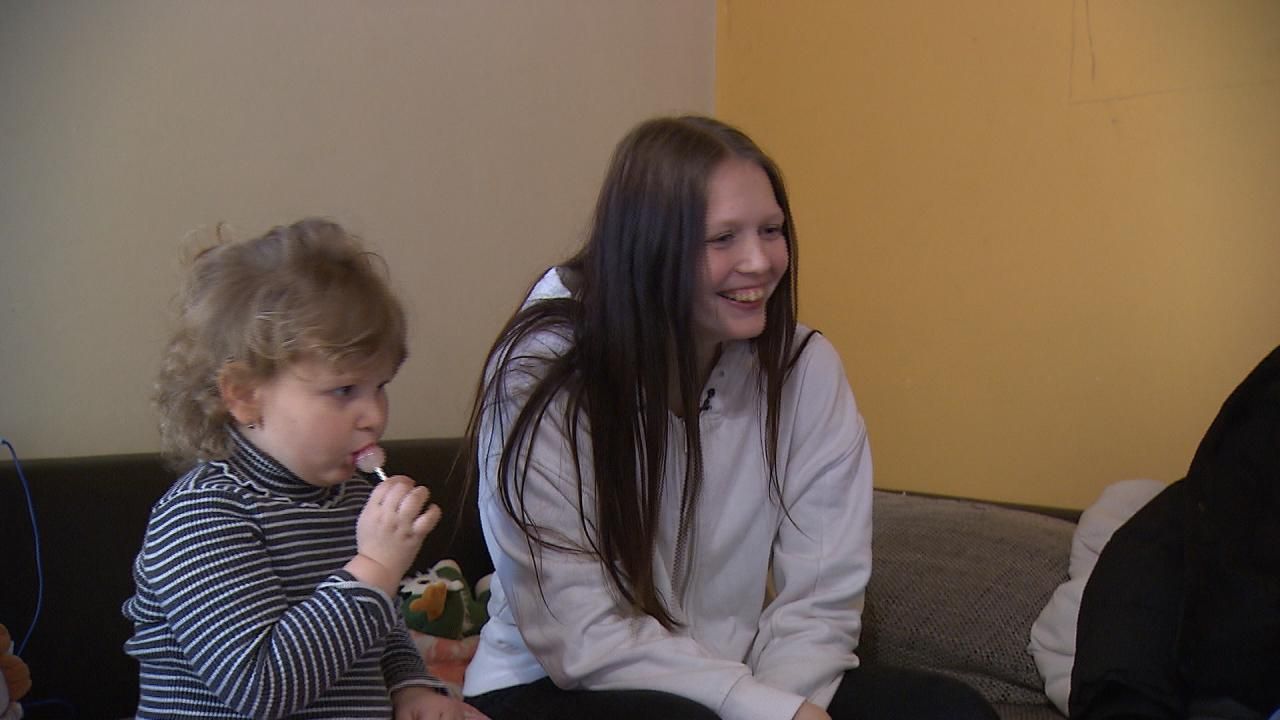 Jasmin und ihre Prinzessin haben einen neuen Mann ihrem Leben...