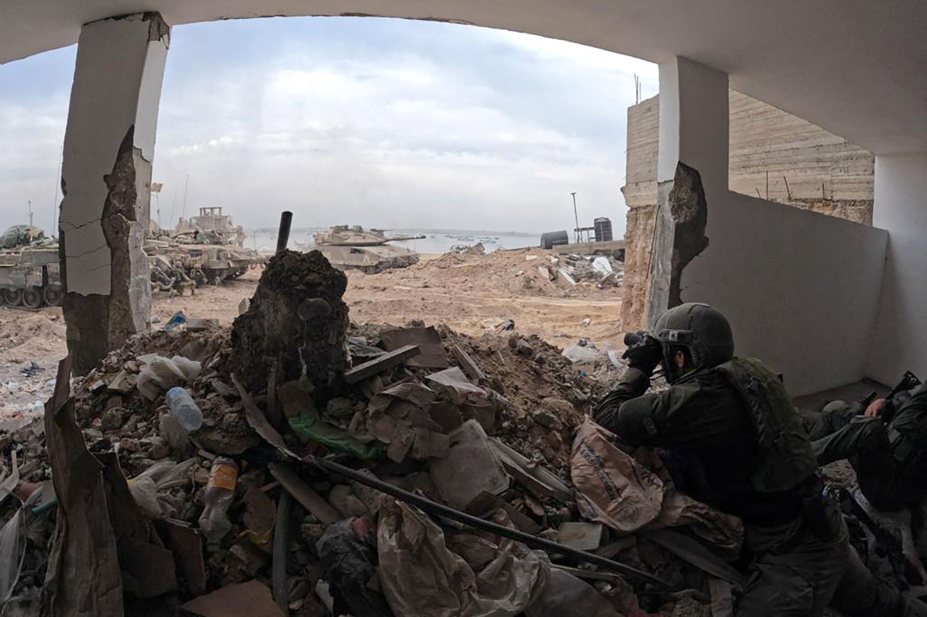 Israelische Streitkräfte der Brigade 188 und Shayetet 13 am Hafen von Gaza inmitten anhaltender Kämpfe. Archivbild