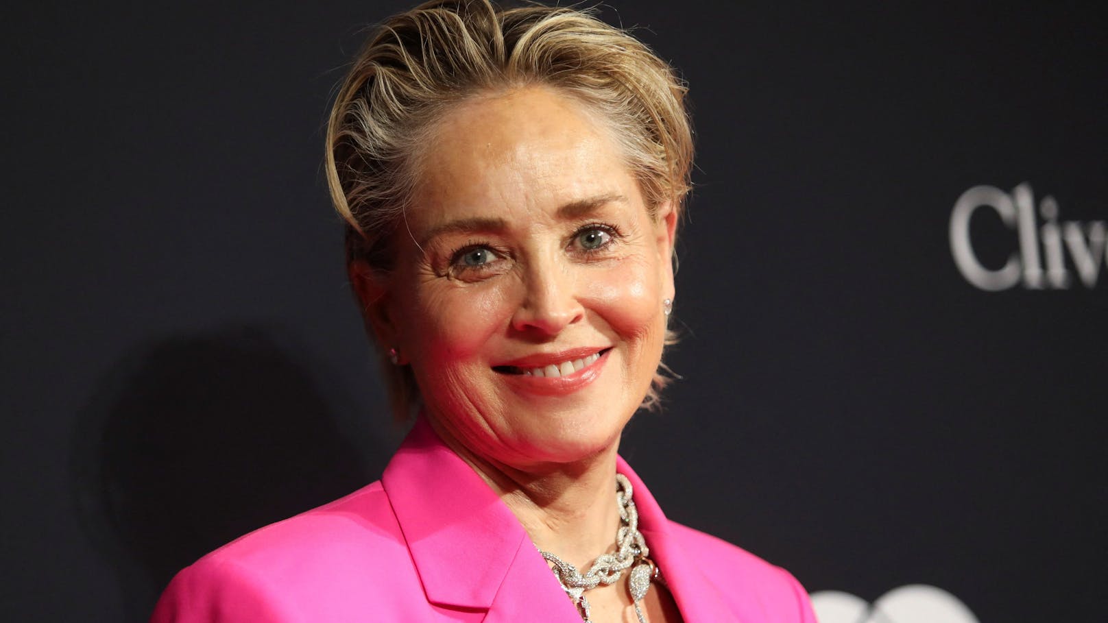 Sharon Stone jammert: "Ist so teuer, berühmt zu sein"