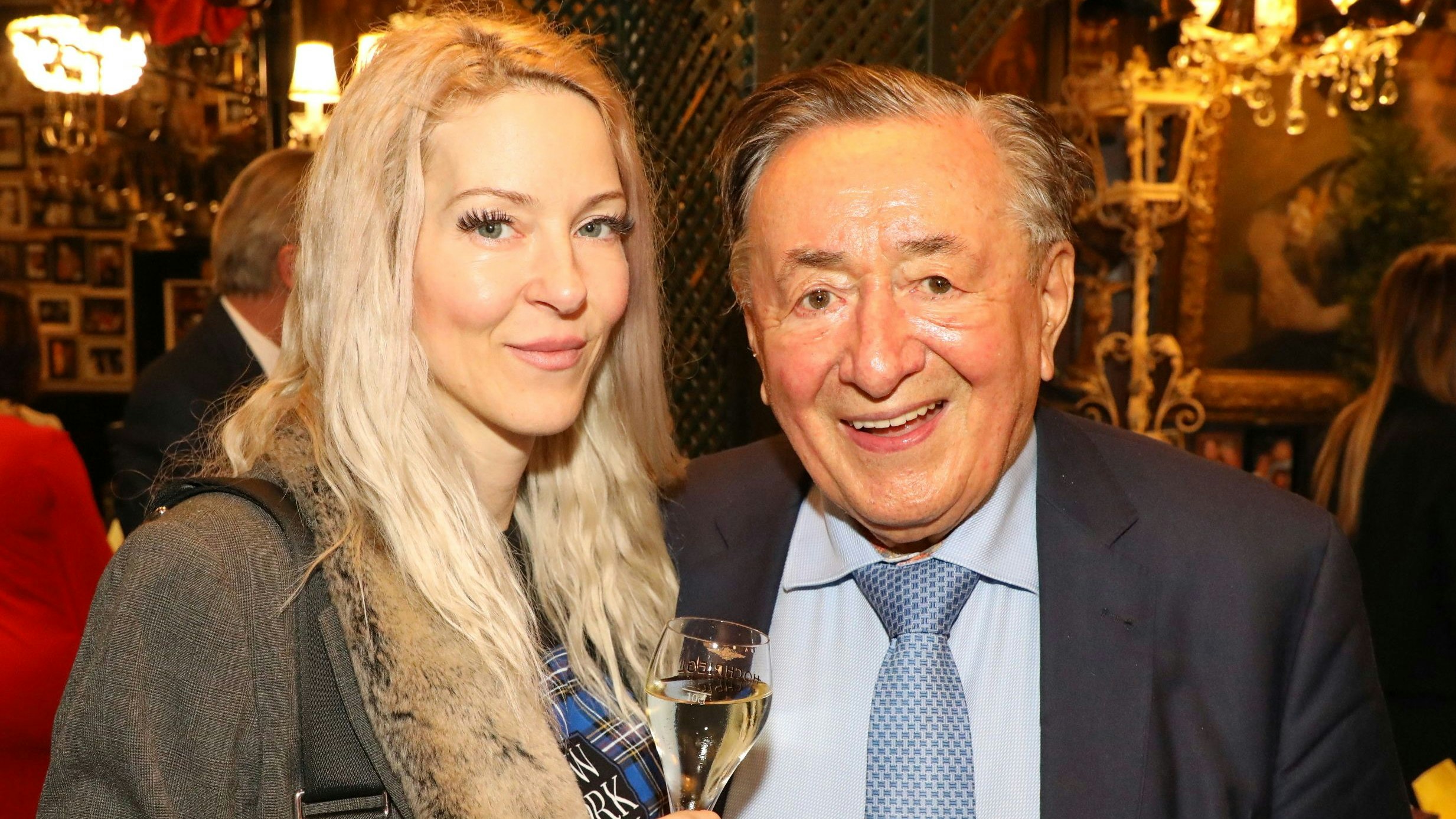 Heute.at - Lugner: Ich bin noch immer mit 'Bienchen' verlobt